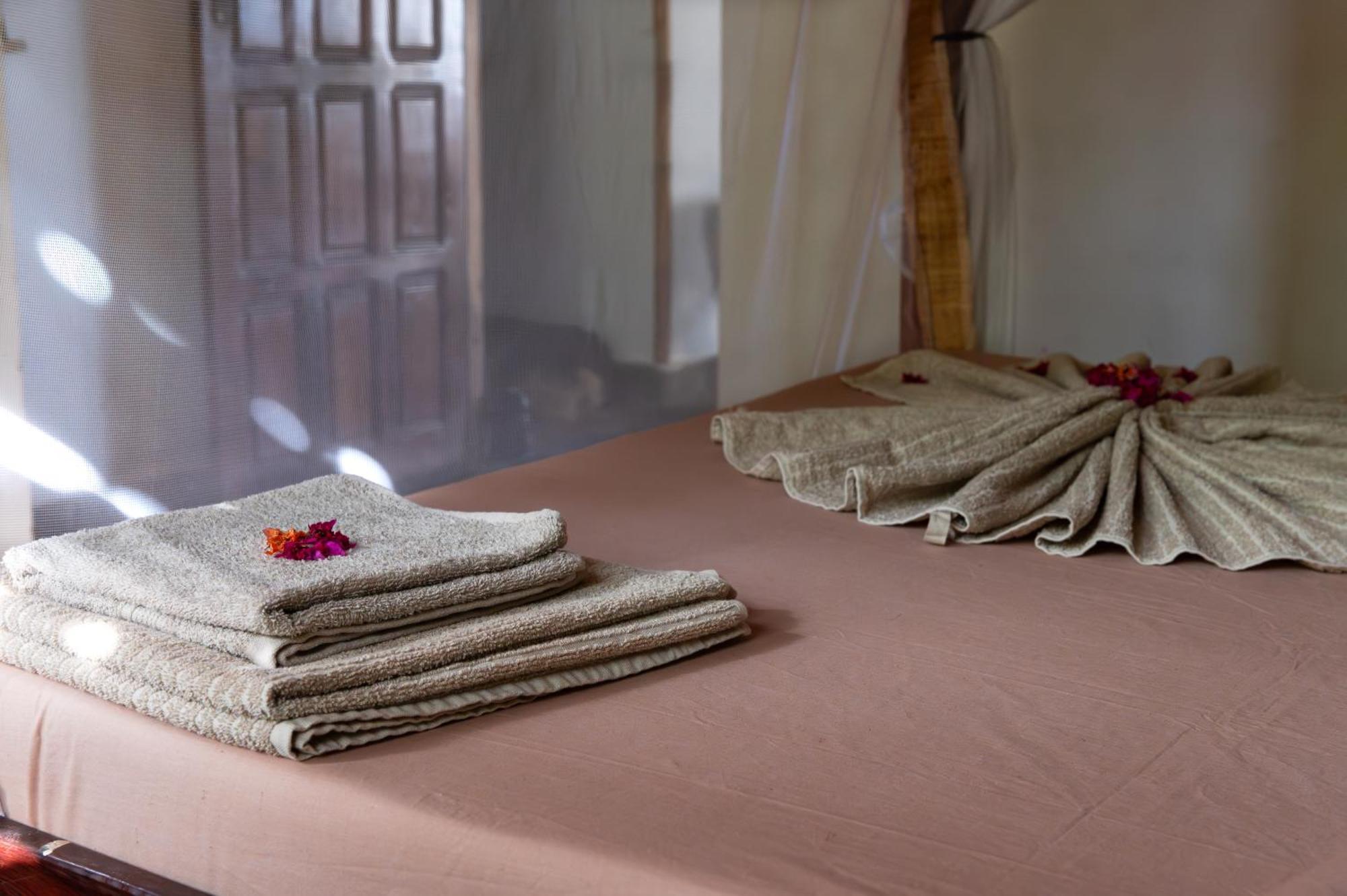 Shambala Madagascar: Beachfront Lodge And Adventures Ambolobozo 外观 照片