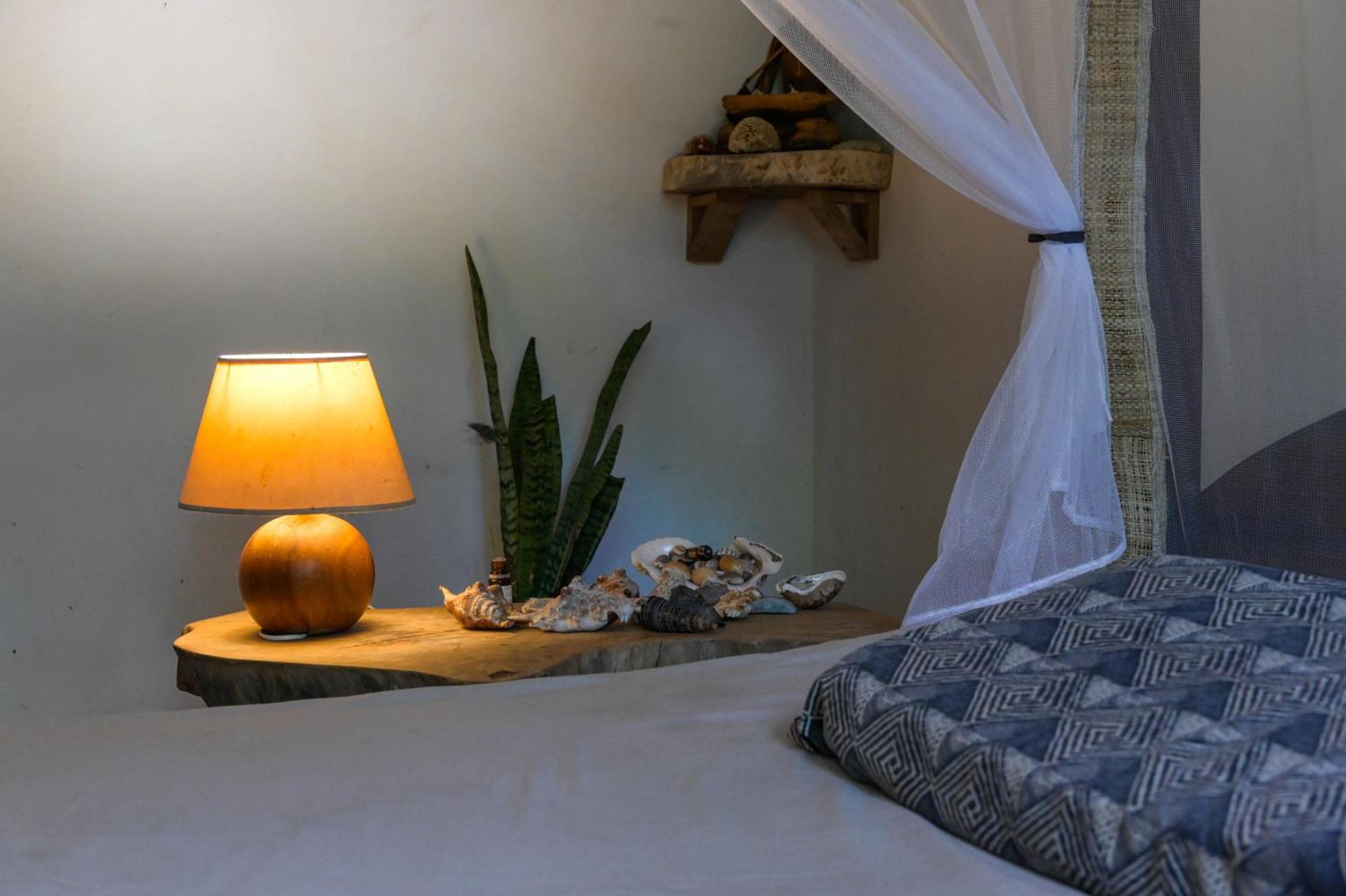 Shambala Madagascar: Beachfront Lodge And Adventures Ambolobozo 外观 照片