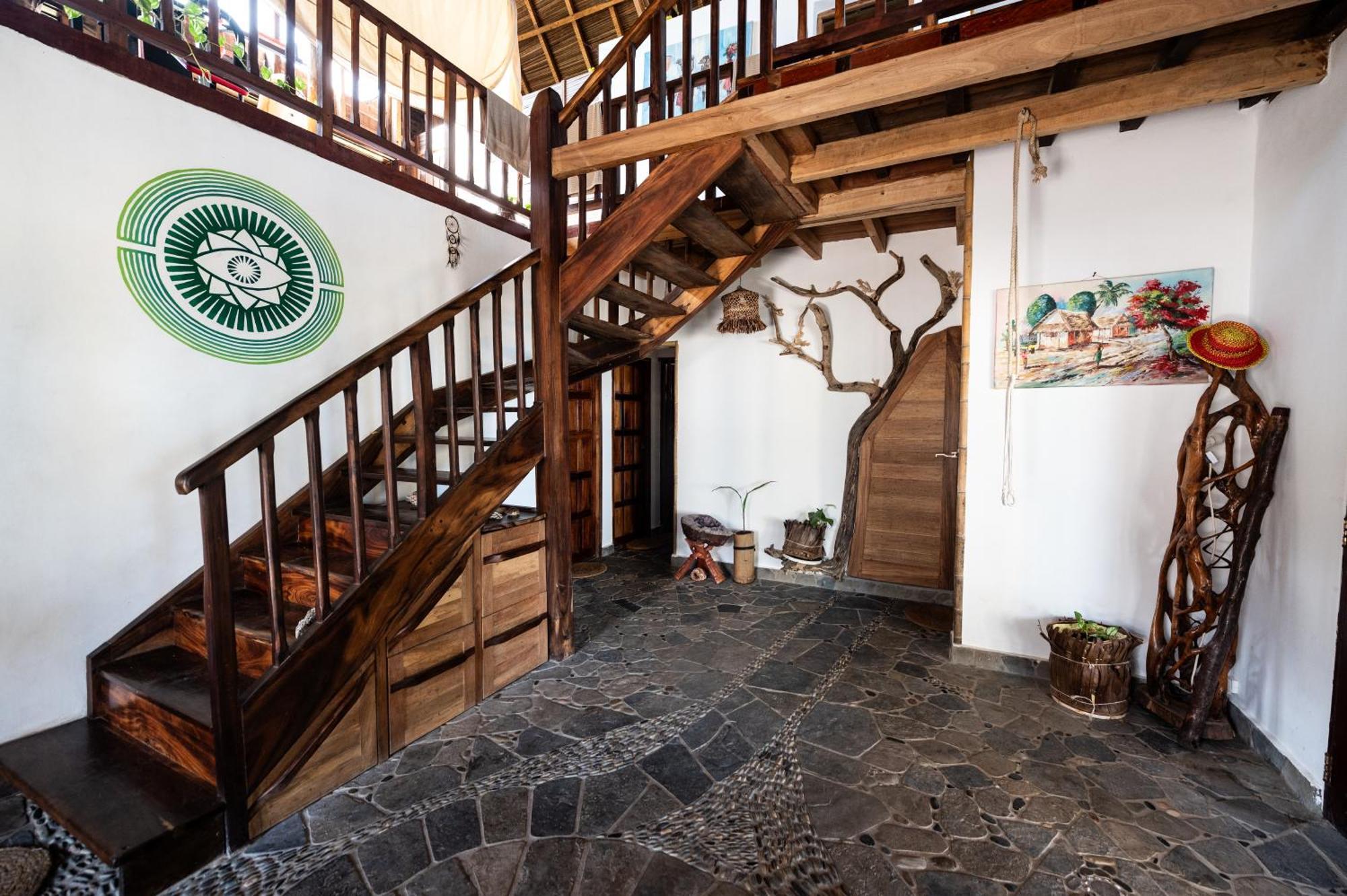 Shambala Madagascar: Beachfront Lodge And Adventures Ambolobozo 外观 照片