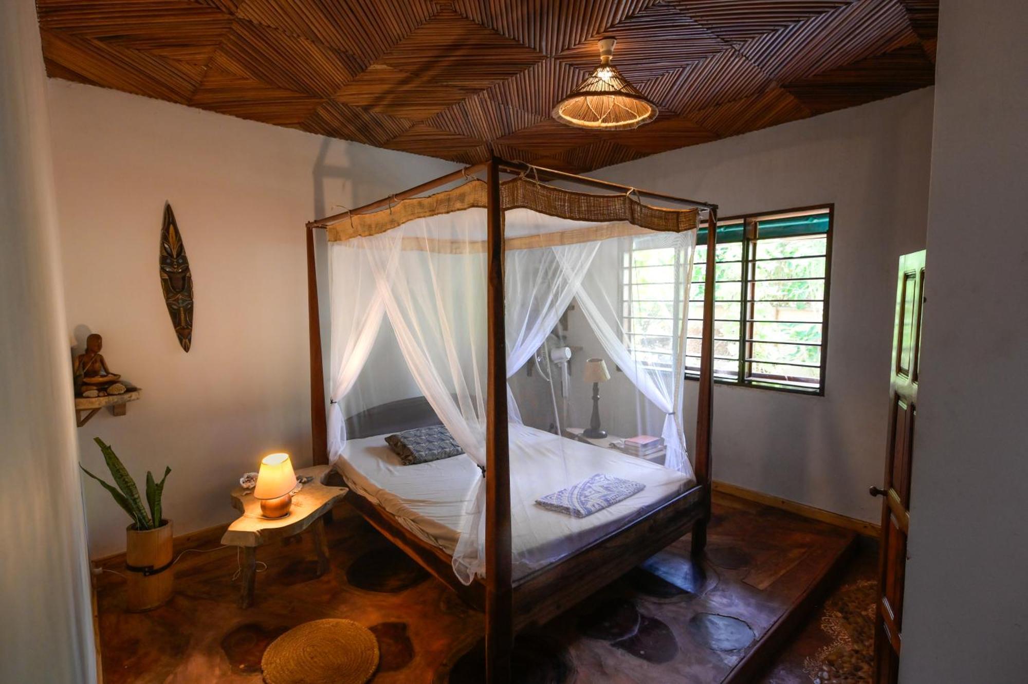 Shambala Madagascar: Beachfront Lodge And Adventures Ambolobozo 外观 照片