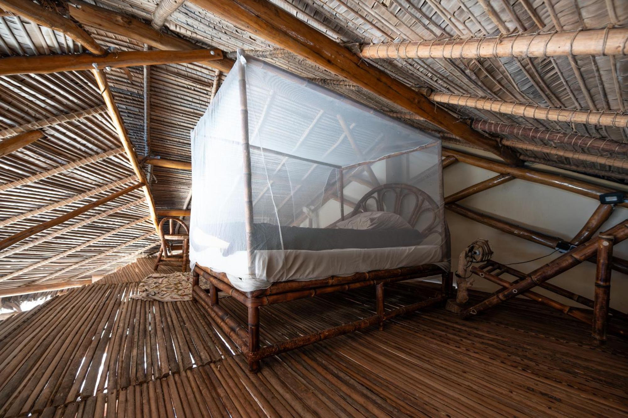 Shambala Madagascar: Beachfront Lodge And Adventures Ambolobozo 外观 照片