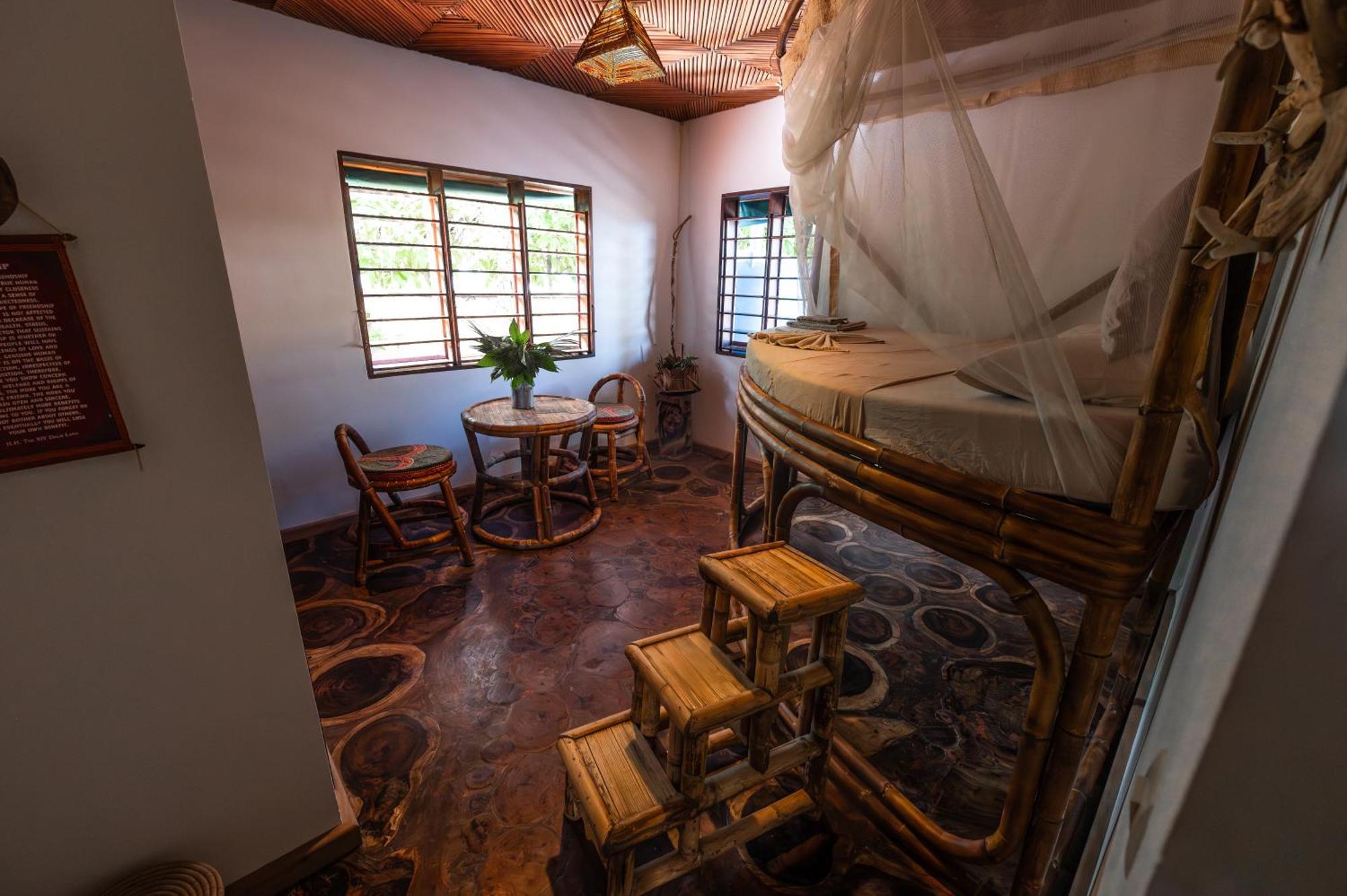 Shambala Madagascar: Beachfront Lodge And Adventures Ambolobozo 外观 照片